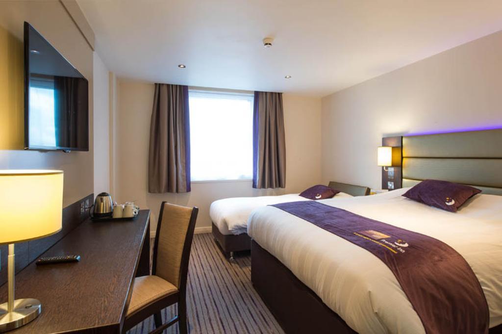 Premier Inn London Edgware Μπάρνετ Δωμάτιο φωτογραφία