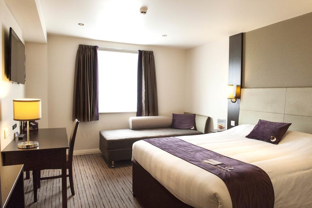 Premier Inn London Edgware Μπάρνετ Δωμάτιο φωτογραφία