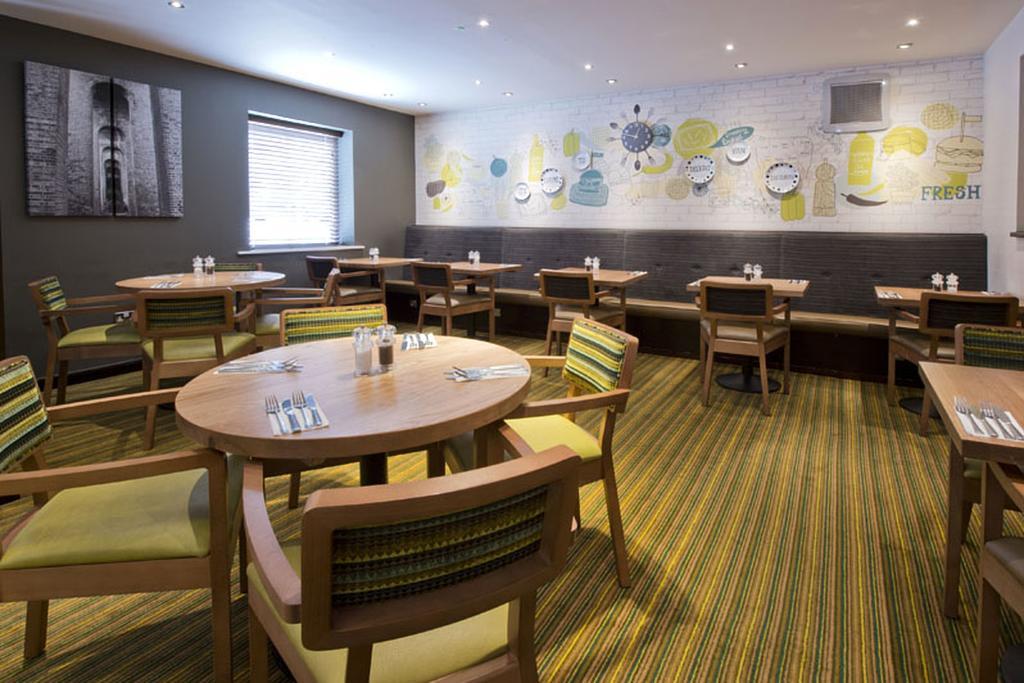 Premier Inn London Edgware Μπάρνετ Εξωτερικό φωτογραφία